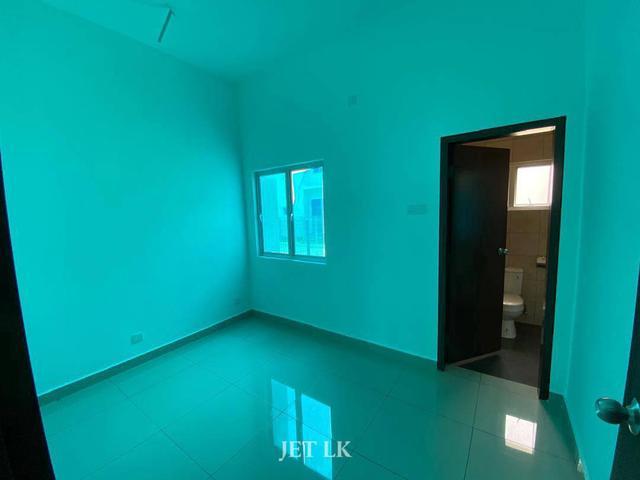Limited Brand New Aralia Kota Bayuemas Klang 2 Storey Terrace House