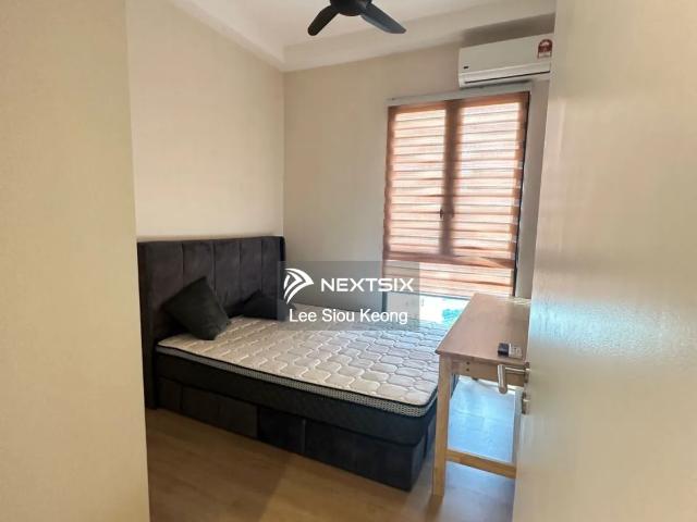Limited corner 3 bedrooms, near mall & Mrt