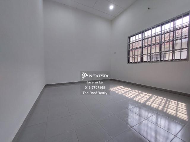 Limited Corner Full Extend Renovated 3sty Bandar Botanic Penaga