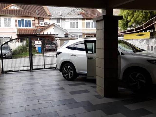 Limited Kota Kemuning Basic Unit Type Double Sty House for Sales