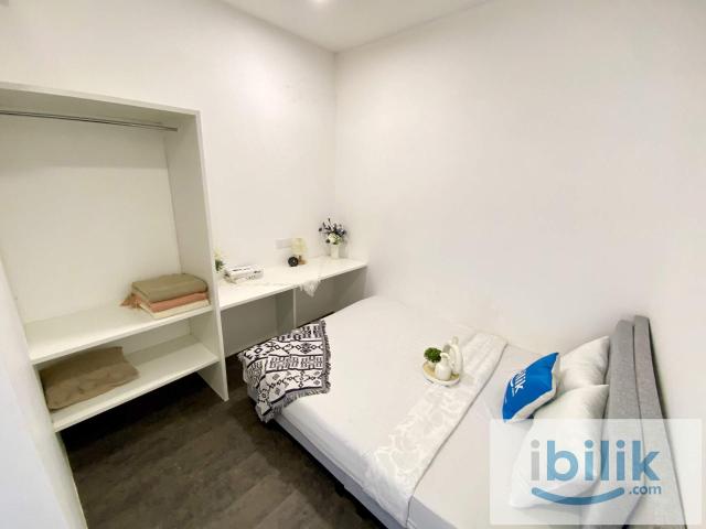 Limited Paroi Seremban Queen Bed Room attached with Washroom ️Move in Ready Zero / One month Deposit