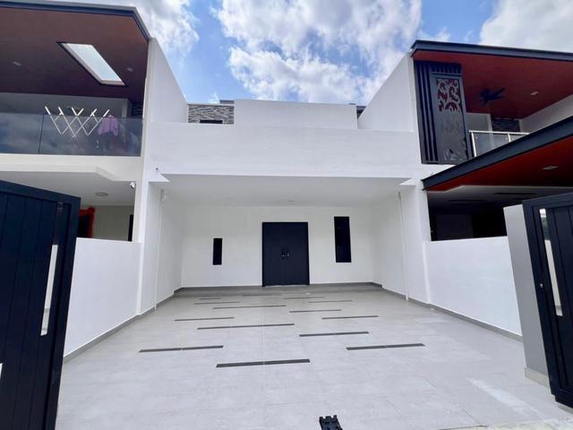 Limited RINI HOMES 8 DOUBLE STOREY 4 Bed 4 Bath Easy To Tuas