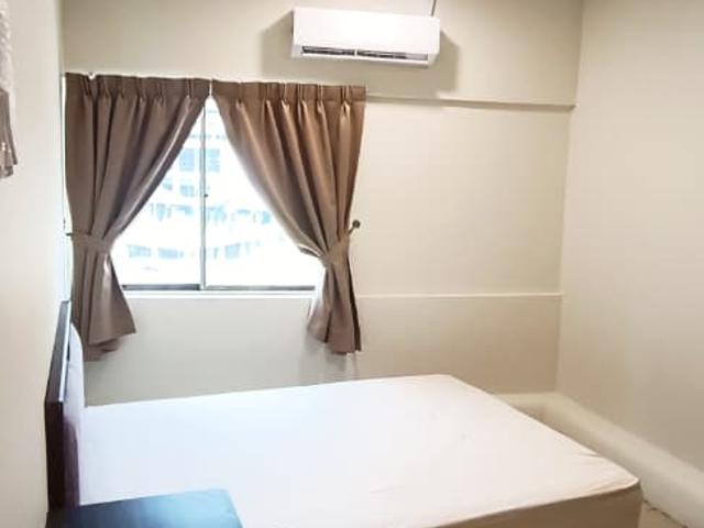 LIMITED TIME OFFER ‼️ Strategic near LRT Pasar Seni ‍♂ Room for Rent at Petaling Street