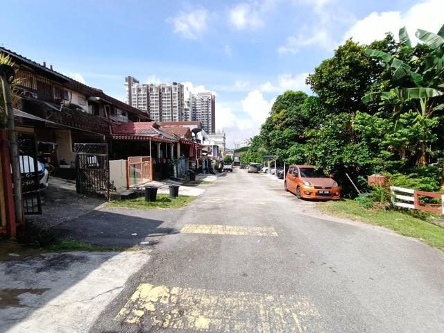 Limited Unit Sri Gombak SG 2 Facing Padang Many Parking Well Kept