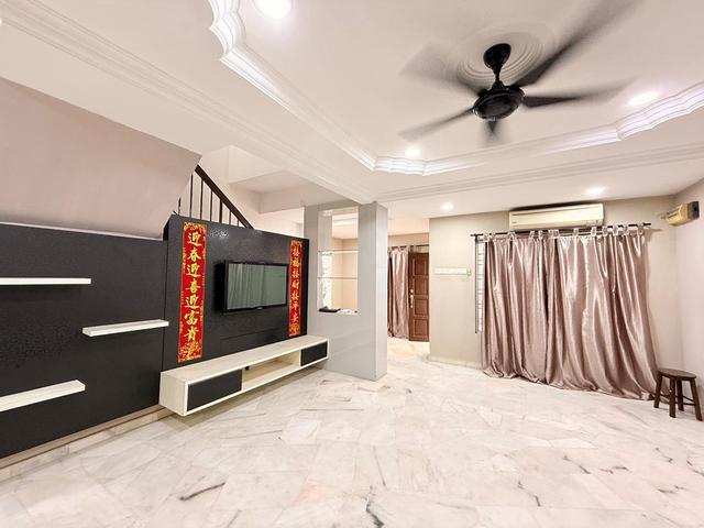 Limited unit Taman Saga Lorong Bentara Klang 2 sty House