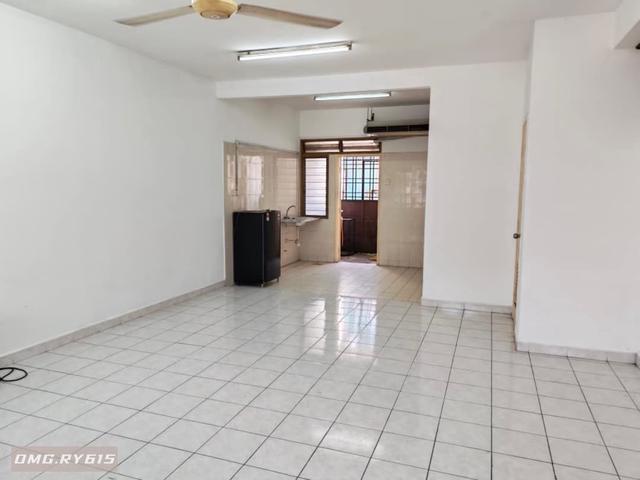 Limited 2 Storey Cassia Bandar Botanic Klang with Air Cond GatedGuarde