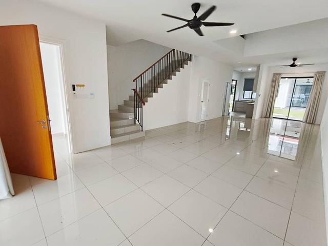 Limited 2Sty Intermediate House Reef of Tropics Cyberjaya for Rent