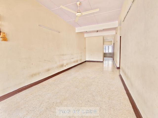 Limited 4 bedroom Taman Mujur Klang Single Storey Terrace House