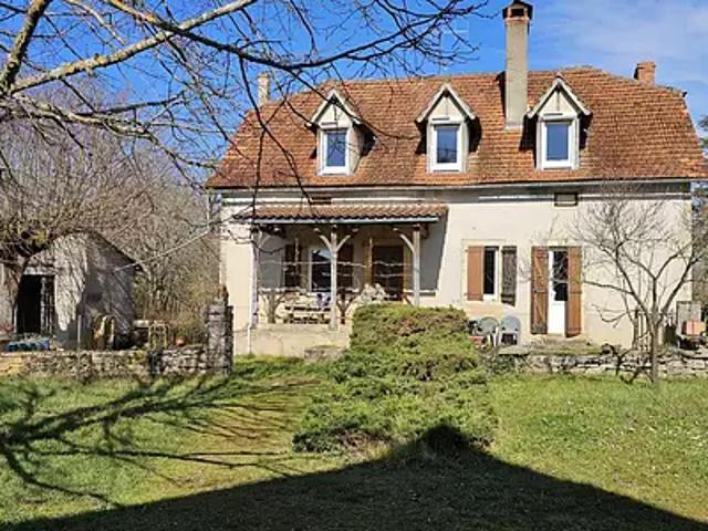 Limogne en Quercy 46260 Achat / Vente maison 7 pièces t7 terrasse cave