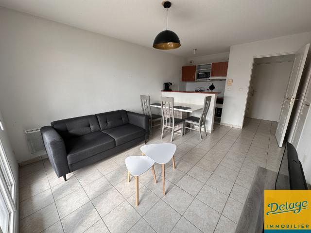 LIMOGES APPARTEMENT MEUBLÉ T2 Place des Carmes
