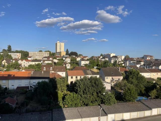 Limoges Appartement T5 avec garage et parkings