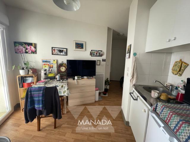 LIMOGES Appartement T2 avec terrasse et place parking