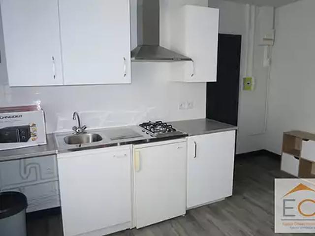 Limoges 87000 Location appartement 1 pièce t1 au dernier étage