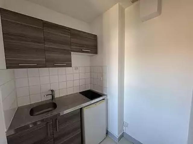 Limoges 87000 Location appartement 1 pièce t1 au dernier étage