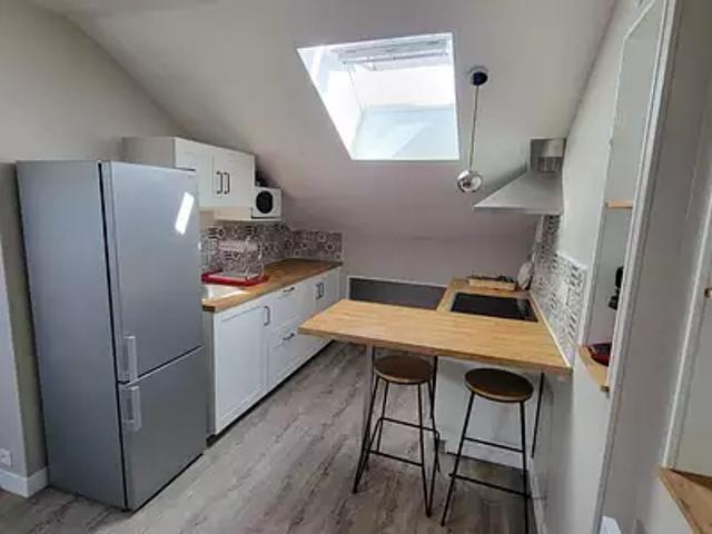 Limoges 87000 Location appartement 1 pièce t1 au dernier étage