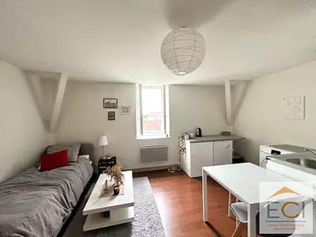 Limoges 87000 Location appartement 1 pièce t1 au dernier étage