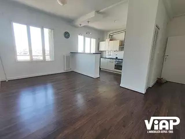 Limoges 87000 Location appartement 3 pièces t3 au dernier étage cave