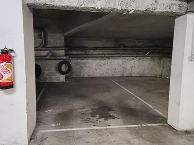 Limoges 87000 Location parking au dernier étage