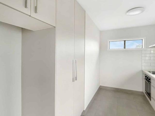 LINWOOD MODERN ONE BEDROOM, HEATPUMP, CARPARK