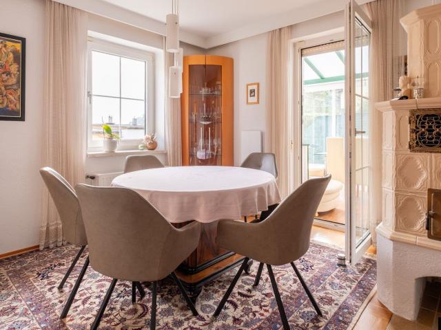 LINZ URFAHR: Attraktives Haus mit Terrasse & Garage