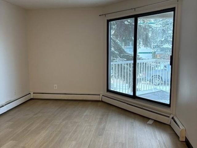 Lincoln Manor 2 Bedroom Apartment for Rent at 3404 18 Ave Nw, Edmonton, AB T6L 3C2 Daly Grove