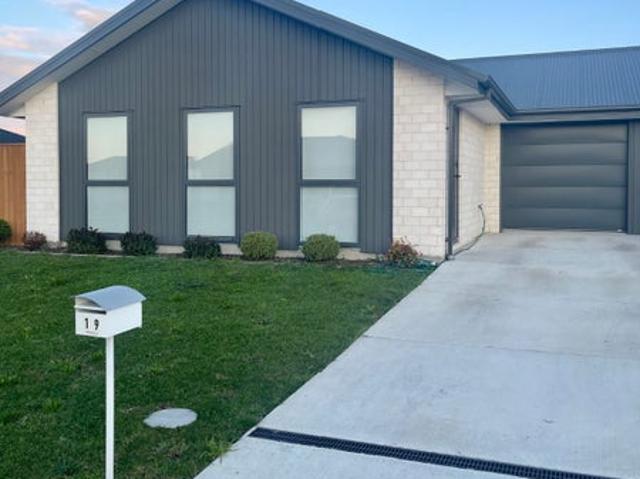 lincoln, 3 bedrooms