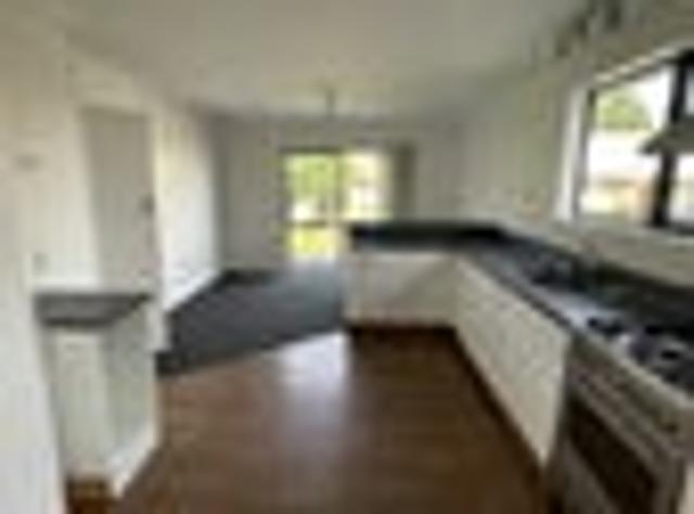 Lincoln, 5 bedrooms, $750 pw