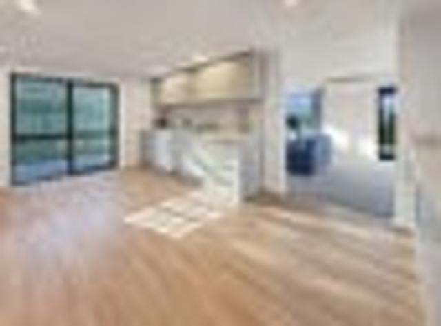 Lincoln, 5 bedrooms, $895 pw