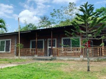 Linda y acogedora casa de campo Quinta en Venta en Flavio Alfaro Flavio Alfaro