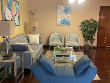 LINDA Y FUNCIONAL CASA EN SALAMANCA URB. RECAUDADORES