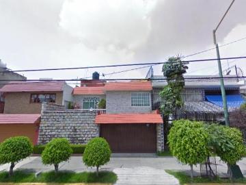 ¡Casa con 4 recámaras de 218 m² de superficie en remate bancario, en Jardín Balbuena!
