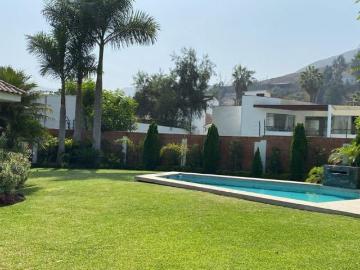 LINDA CASA CON UNA EXCELENTE DISTRIBUCION!