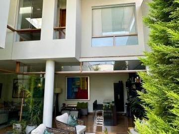 Linda Casa con Excelente Distribución en Condominio Santiago de Surco