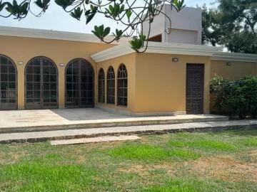 Linda casa de campo con piscina en moche trujillo at m