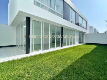 Linda Casa de Estreno de 300m2 en Condominio Sol de la Molina 2da Etapa