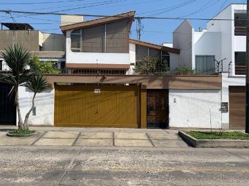 Linda casa de pisos a pasos de velasco astete con caminos del inca