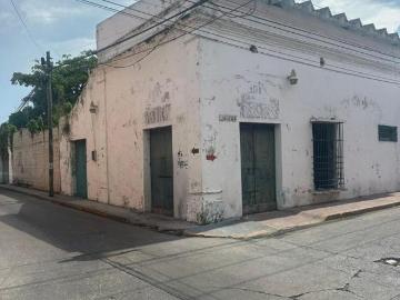LINDA CASA EN ESQUINA A USO COMERCIAL EN VENTA/RENTA CIUDAD DEL CARMEN IVC 2438