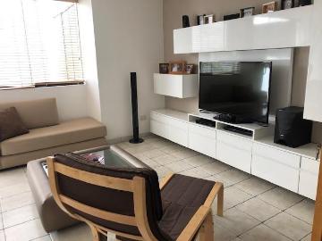 Linda casa en la molina, jardin, piscina, frente a parque