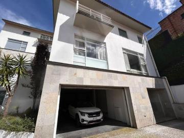 LINDA CASA EN VENTA Y RENTA REMODELADA EN LOMAS COUNTRY