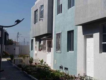 LINDA CASA POR LA MITAD DEL MUNDO $65.000