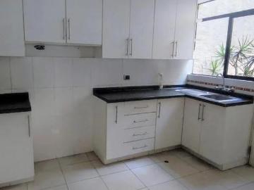 Linda casa remodelada en san isidro