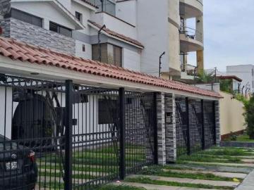 Linda Casa 3pisos 205 m2 Acogedora San Borja 5Doms Cerca Pentagonito US$330,000