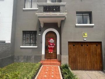 Linda Casita cerca al malecón