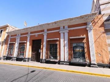 LINDA CASONA UBICADA A UNAS CUADRAS DE LA PLAZA DE ARMAS AREQUIPA