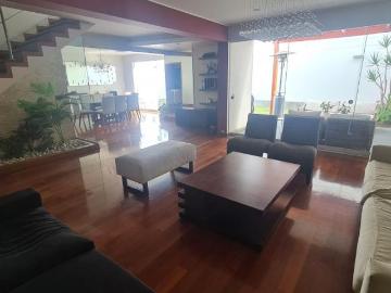 Linda Casa 03 Dormitorios en Codominio cerca al 3 Marias