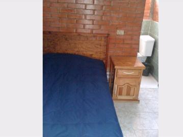 Linda habitación cómoda y limpia con baño privado