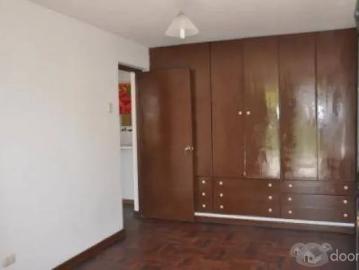 Linda Habitación para SRA. O SRTA puerta Independiente San Borja 1er. Piso