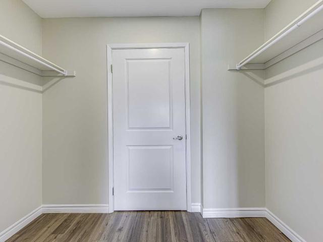 Linden Crossing 2 Bedroom Apartment for Rent at 205 Eagle St N, Cambridge, ON N3H 1B9 Preston Centre