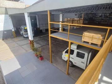 Lindo y equipado Almacén/Oficinas Deposito Taller 600m2 en Lurin