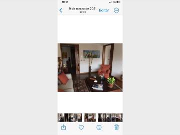 Lindo dormitorio en edificio de lujo
